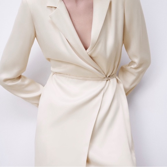 Zara NWT Short Satin Effect Dress Size XS Cream Colour - Picture 4 of 13